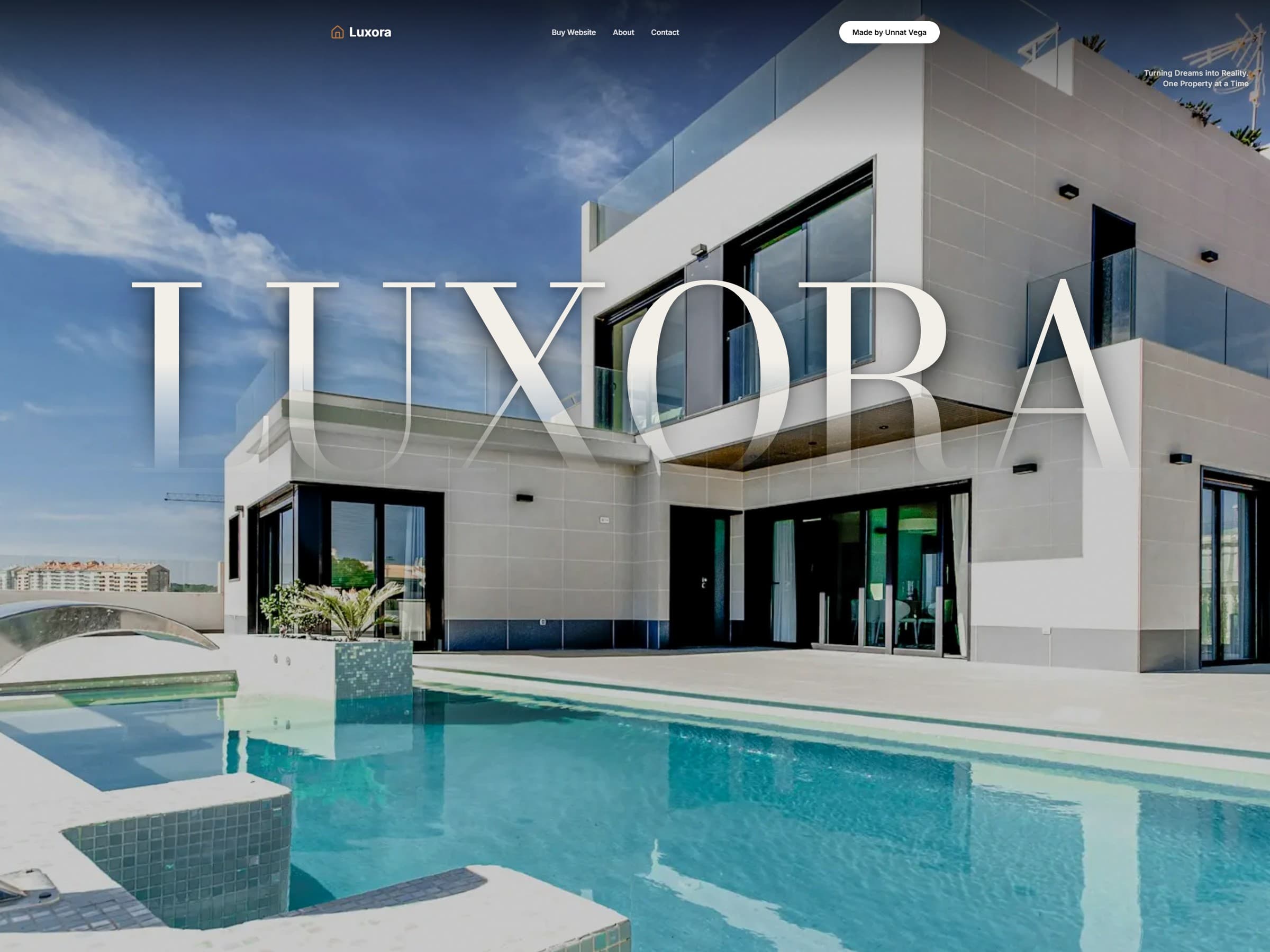 Luxora Coral